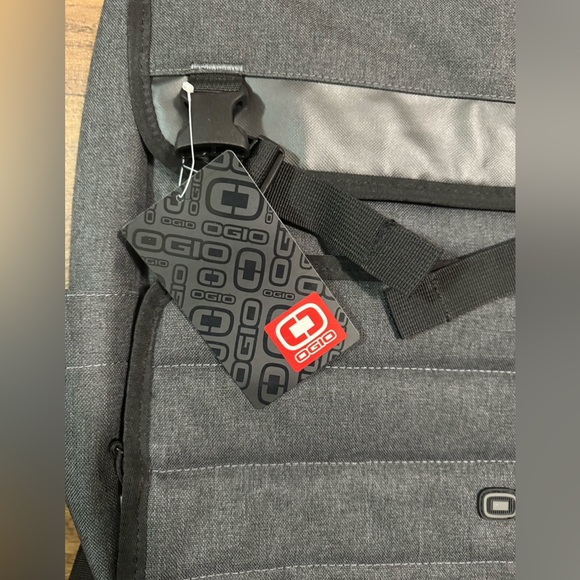NWT OGIO Apex Crosshatch 17” Computer Rucksack - Picture 6 of 12